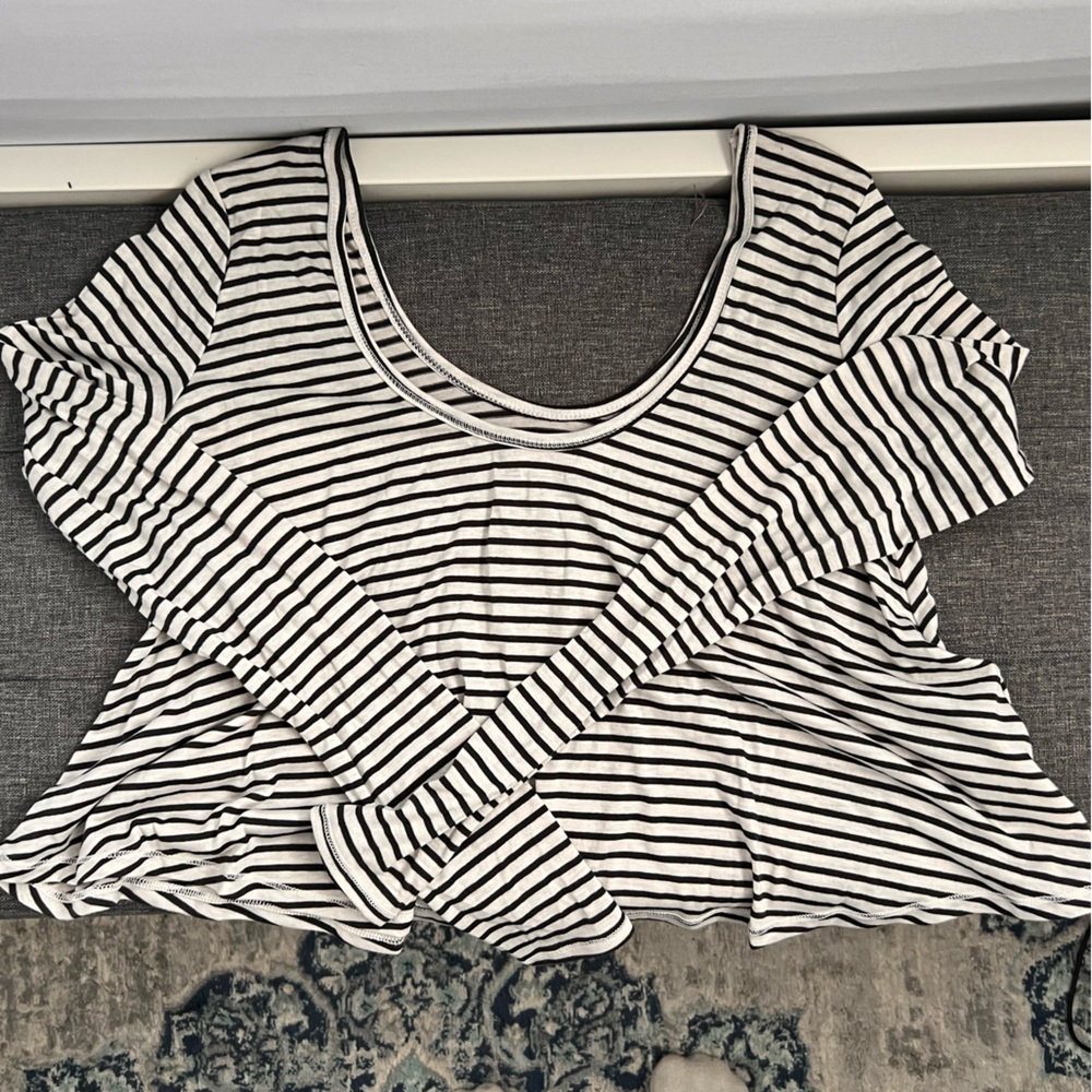 Hollister long sleeve crop shirt